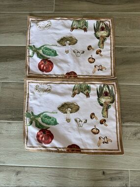 Williams Sonoma French Market placemats set of 2